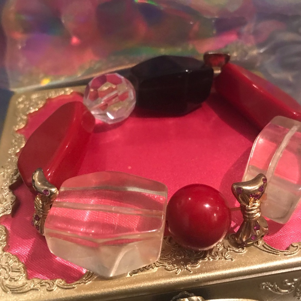 Betsey Johnson lucite red clear bead charm stretch bracelet vintage retro doll
